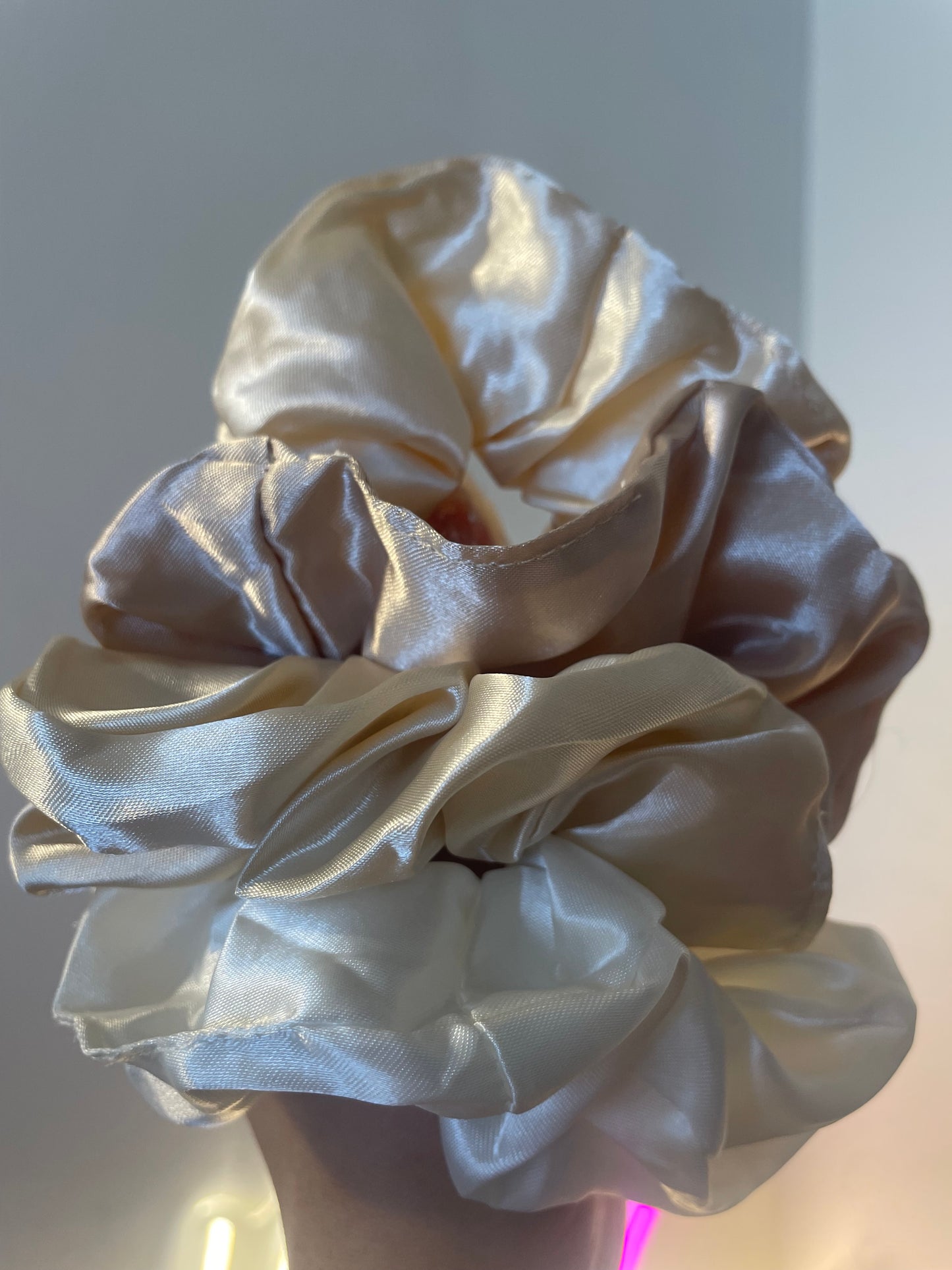 Melena luxe Satin Scrunchies π