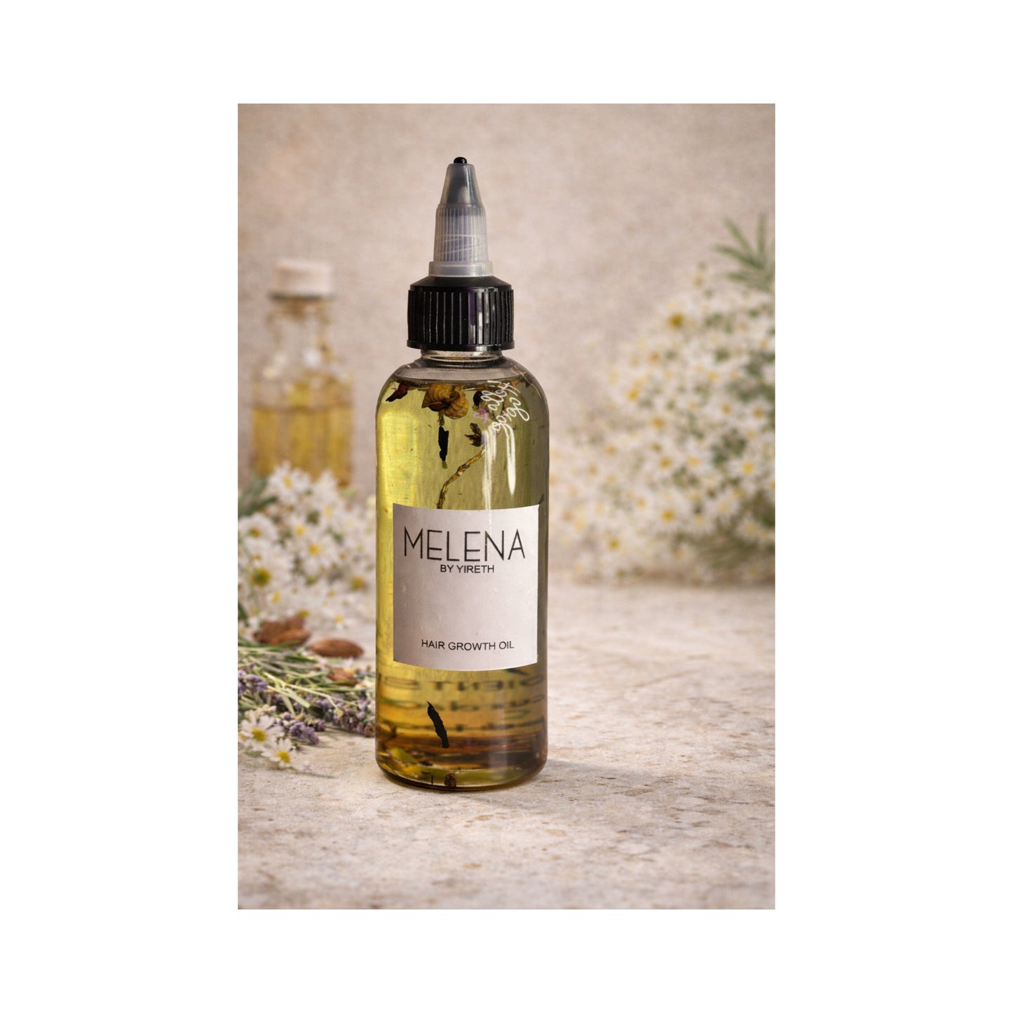 Easy Squeeze Ayurvedic Hair Growth Oil-aceite mágico 🪄 en botella de fácil aplicación.